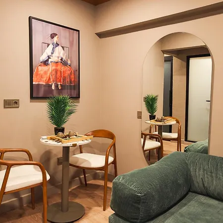 Tare Besiktas 酒店 *