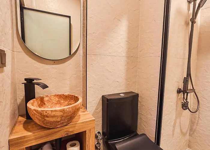 Tare Besiktas מלון